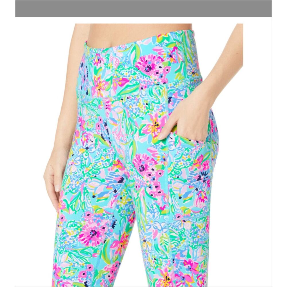 Lilly Pulitzer Luxletic Weekender Leggings in Amalfi Blue Alligator Isle XS NWOT - Picture 7 of 9